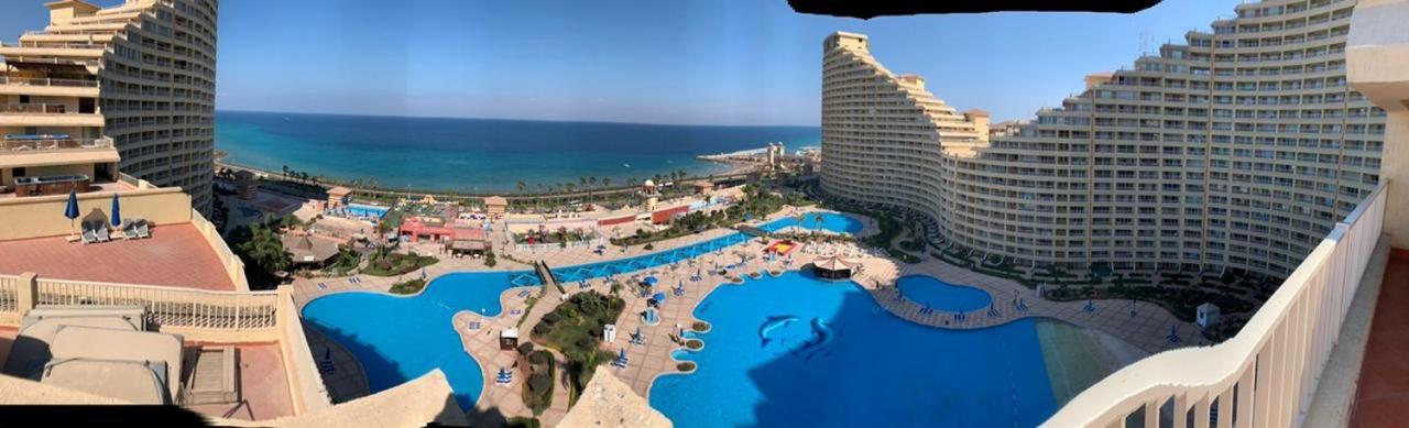 Porto Sokhna Pyramids Apartments With Sea View Families Only Ajn-Szuhna Kültér fotó