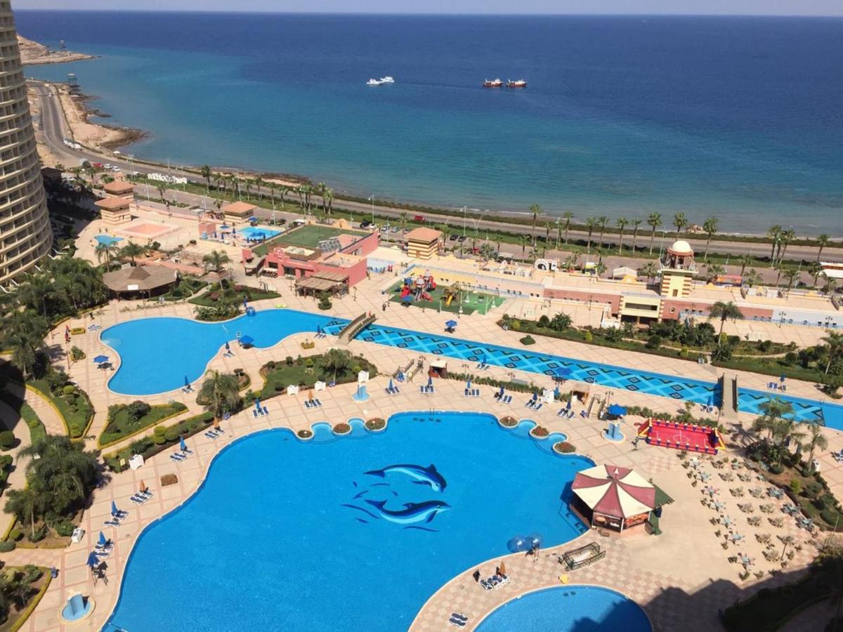 Porto Sokhna Pyramids Apartments With Sea View Families Only Ajn-Szuhna Kültér fotó
