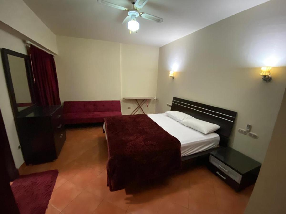 Porto Sokhna Pyramids Apartments With Sea View Families Only Ajn-Szuhna Kültér fotó