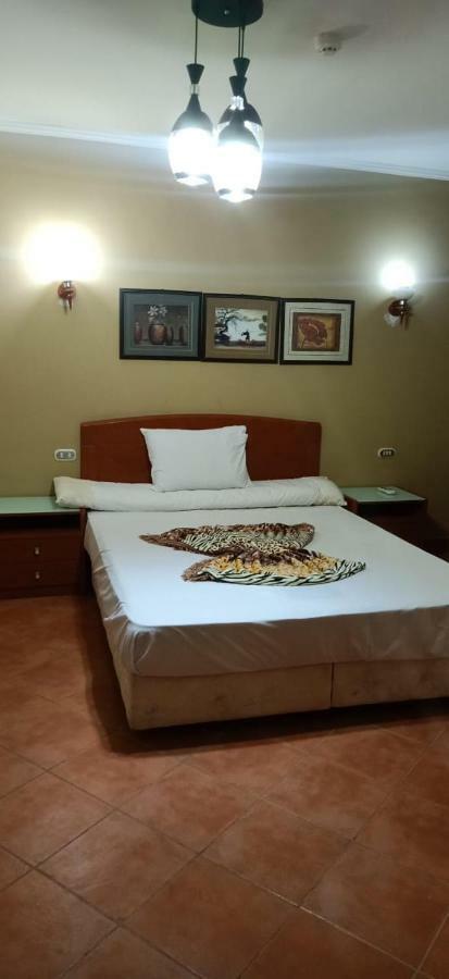 Porto Sokhna Pyramids Apartments With Sea View Families Only Ajn-Szuhna Kültér fotó